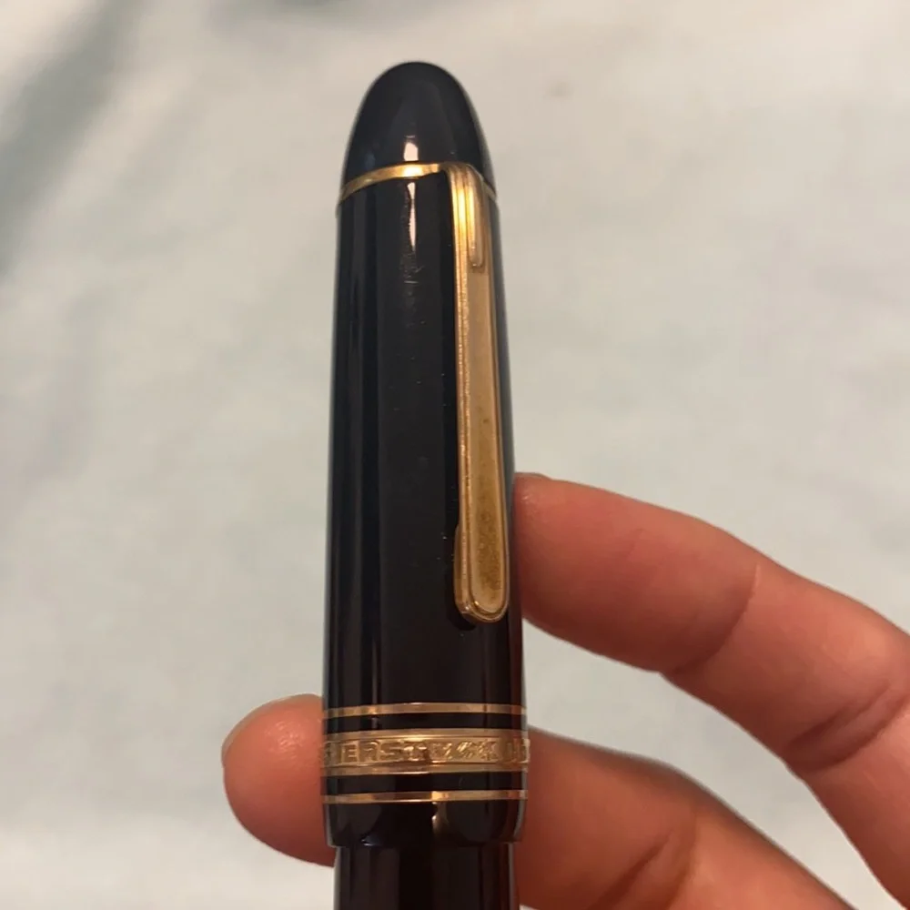 Montblanc Meisterstuck Fountain Pen - Au750 gold nib- 149 Black - Gold Trim - Picture 3 of 7